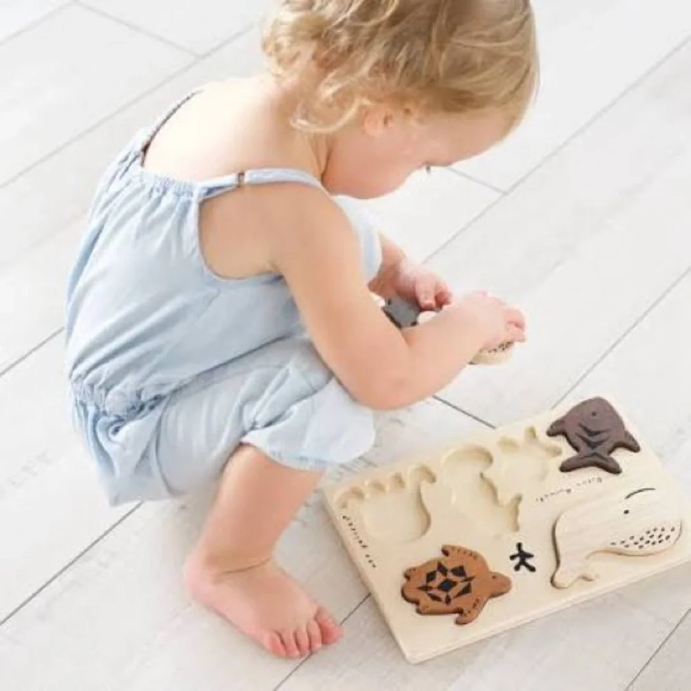 Wee Gallery Ocean Animals Wooden Tray Puzzle - Picture 2 of 5